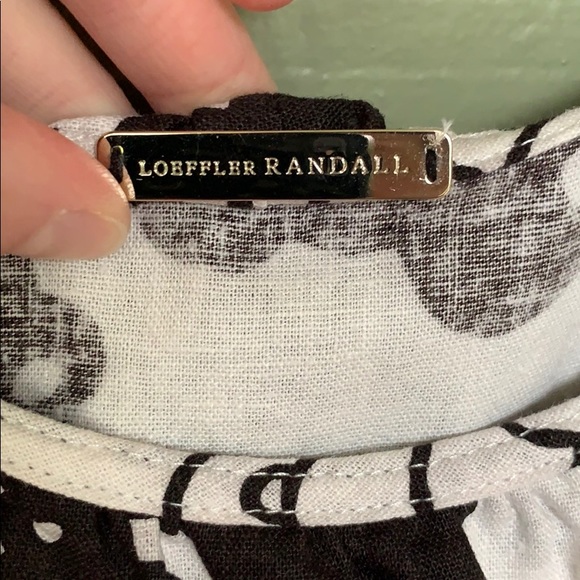 🎉HP🎉EUC- LOEFFLER RANDALL- DESIGNER BLOUSE small… - Picture 8 of 8
